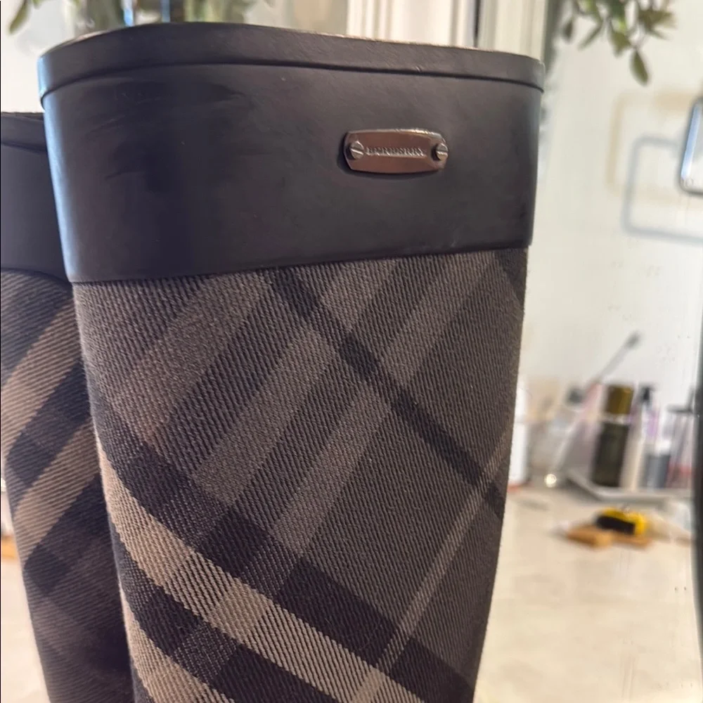 Burberry Black and Gray Over the Knee Boots size 41